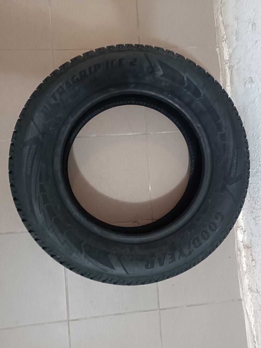 Зимові автошини 215/65 R16 98Т, НОВІ, 1 комплект