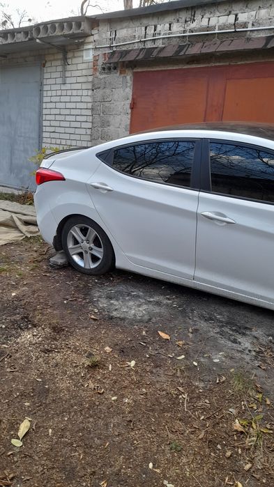 Продам элантру после ДТП.