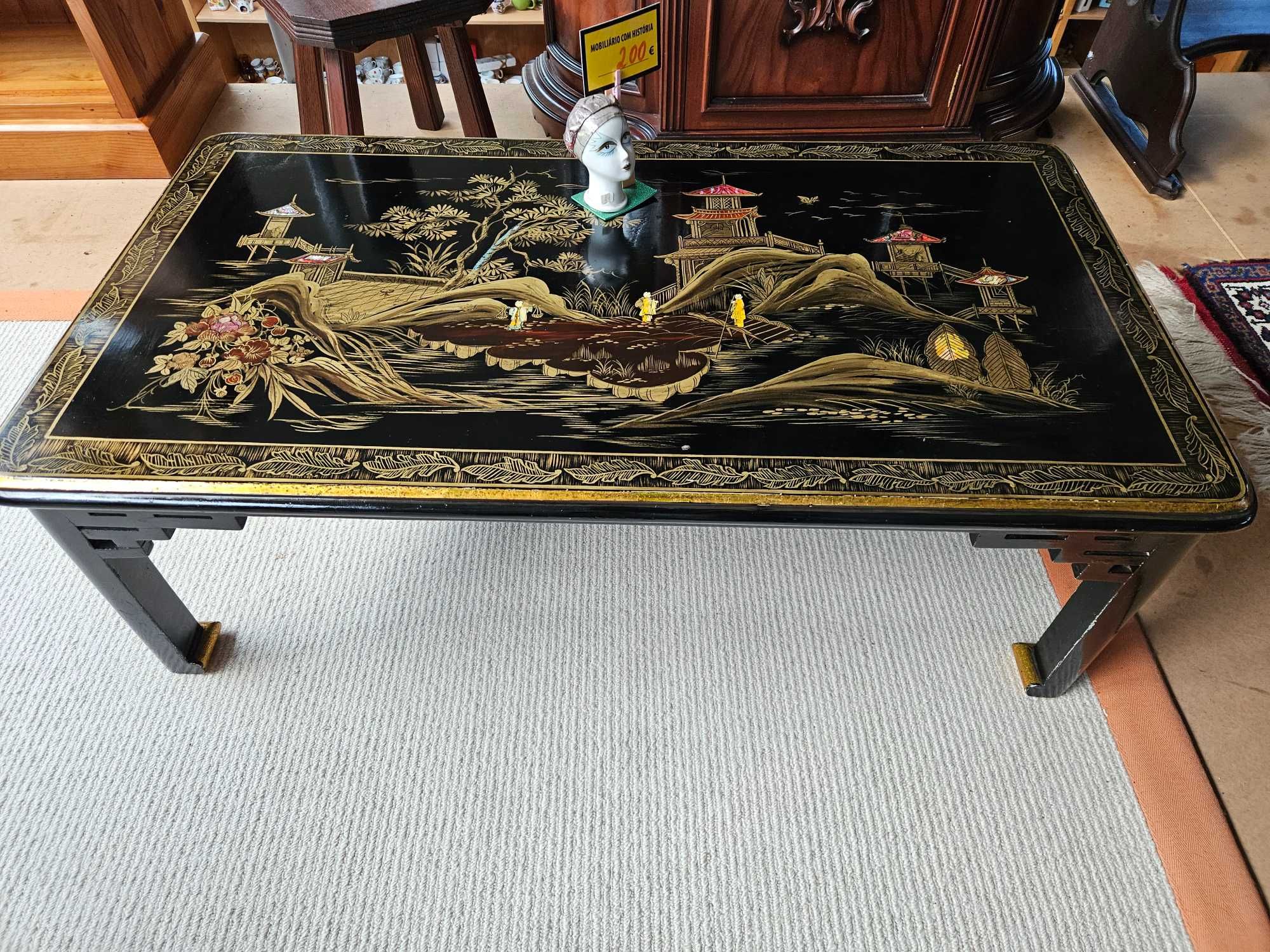 Mesa de centro Oriental - óptimo estado geral