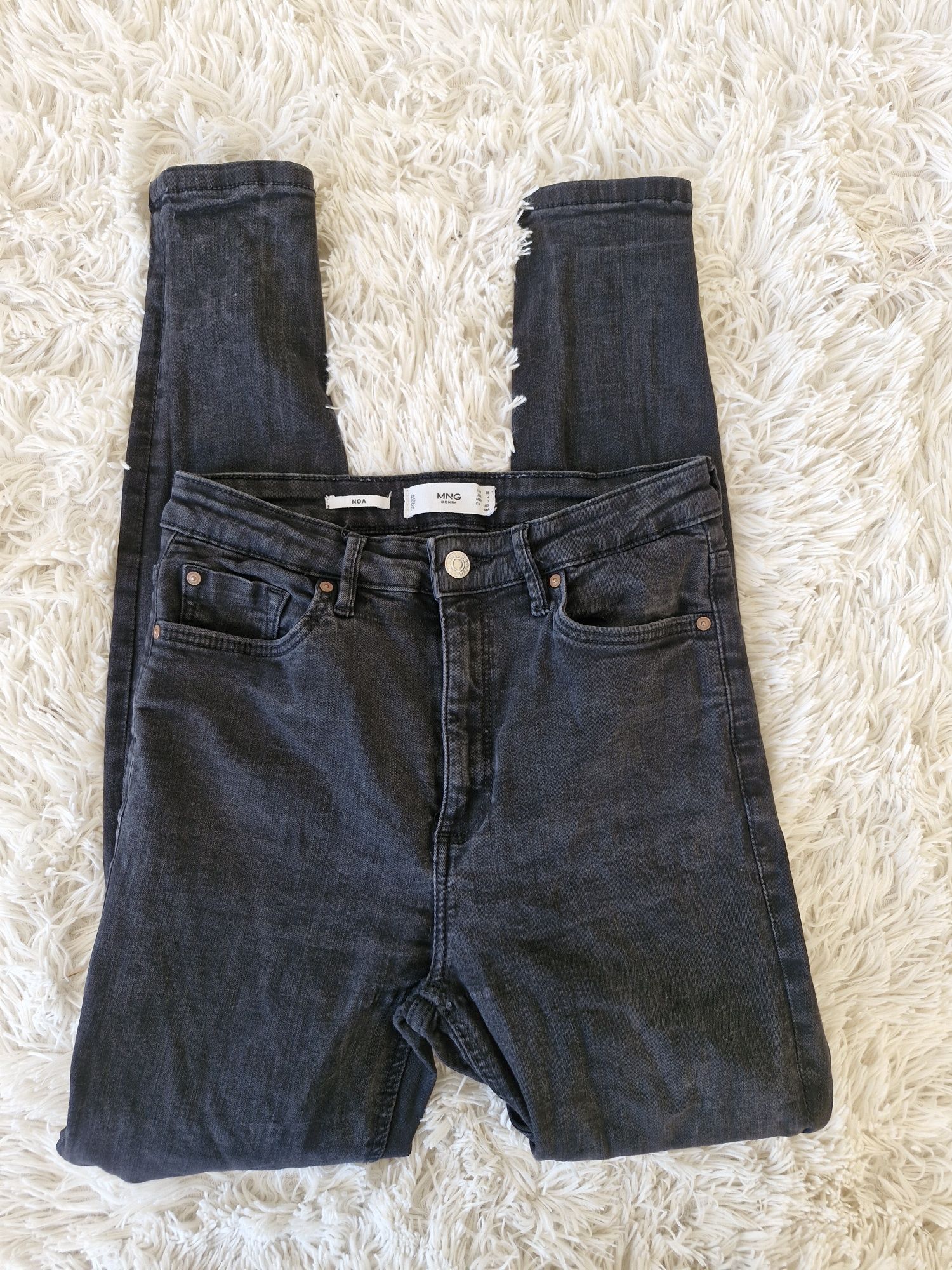 Mango spodnie Noa skinny rurki czarne