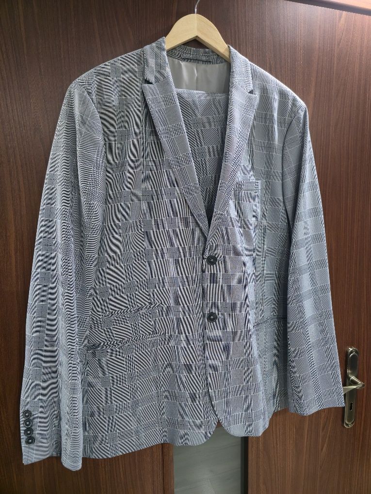Sprzedam garnitur Reserved rozmiar 54 slim fit