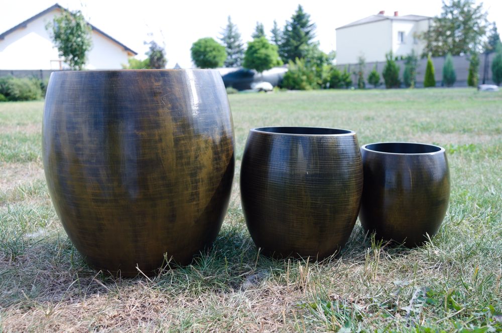 Zestaw 3 donic o bańkowym kształcie, z podstawkami - Victorian Brass