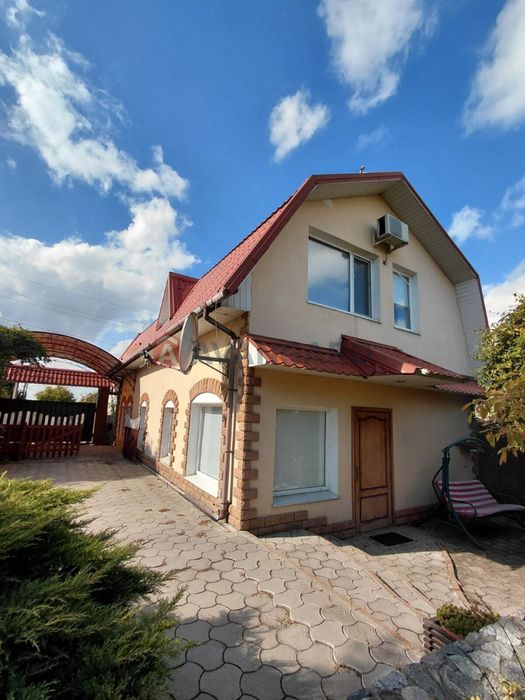 Продам сучасний ДОМ з якісним ремонтом, Космос.