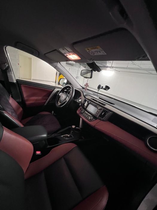 Продам автівку TOYOTA RAV 4