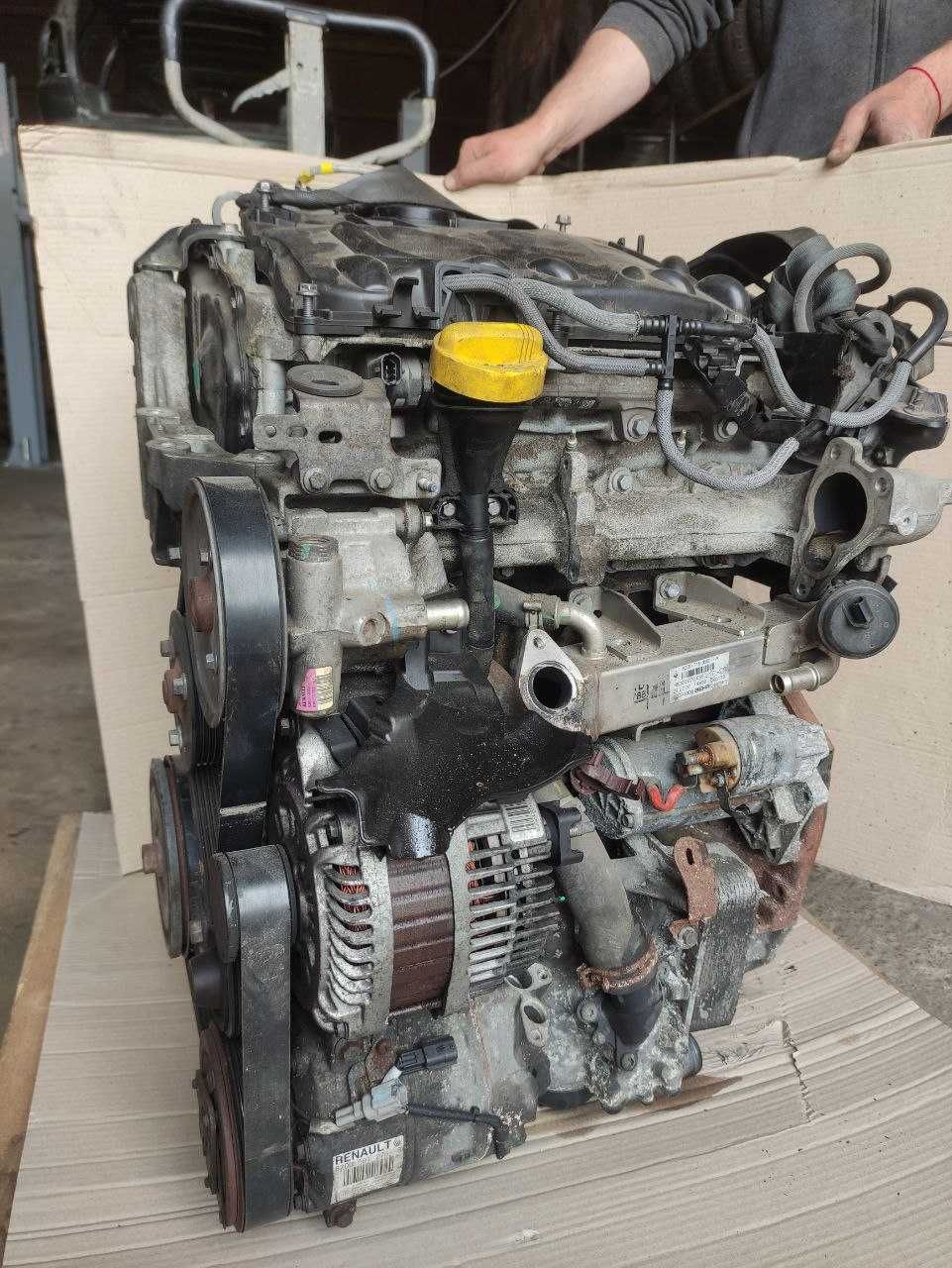 Двигатель Двигун M9R Renault Trafic Espace Koleos  Opel Vivaro 2.0