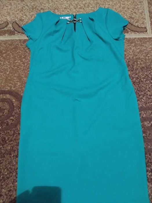 платье коктельное , зеленого цвета