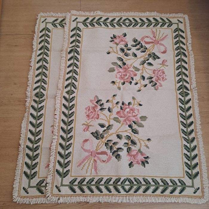 2 Tapetes Arraiolos ~125x90cm