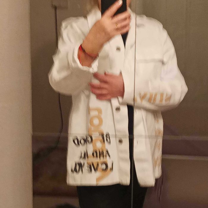 Kurtka damska jeansowa biała.