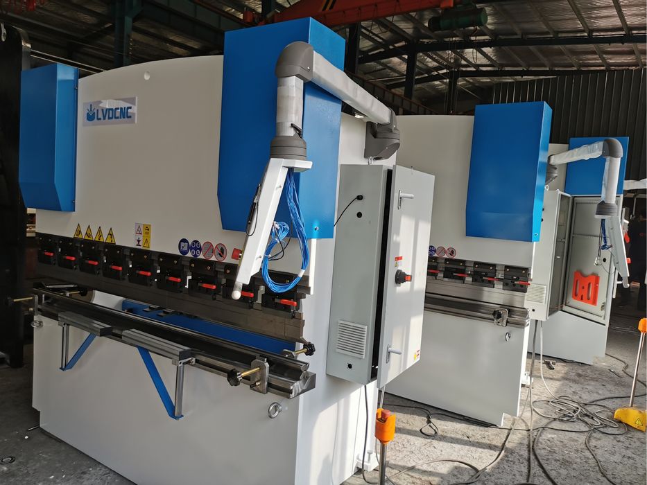 Листогиб гидравлический 40т 2000 мм e22