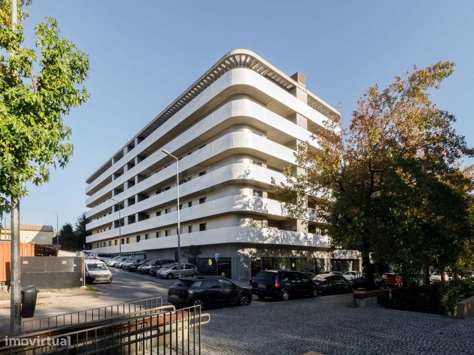 Cobertura T2+1 Novo com Piscina Privada - Centro de Vila Nova de Fa...