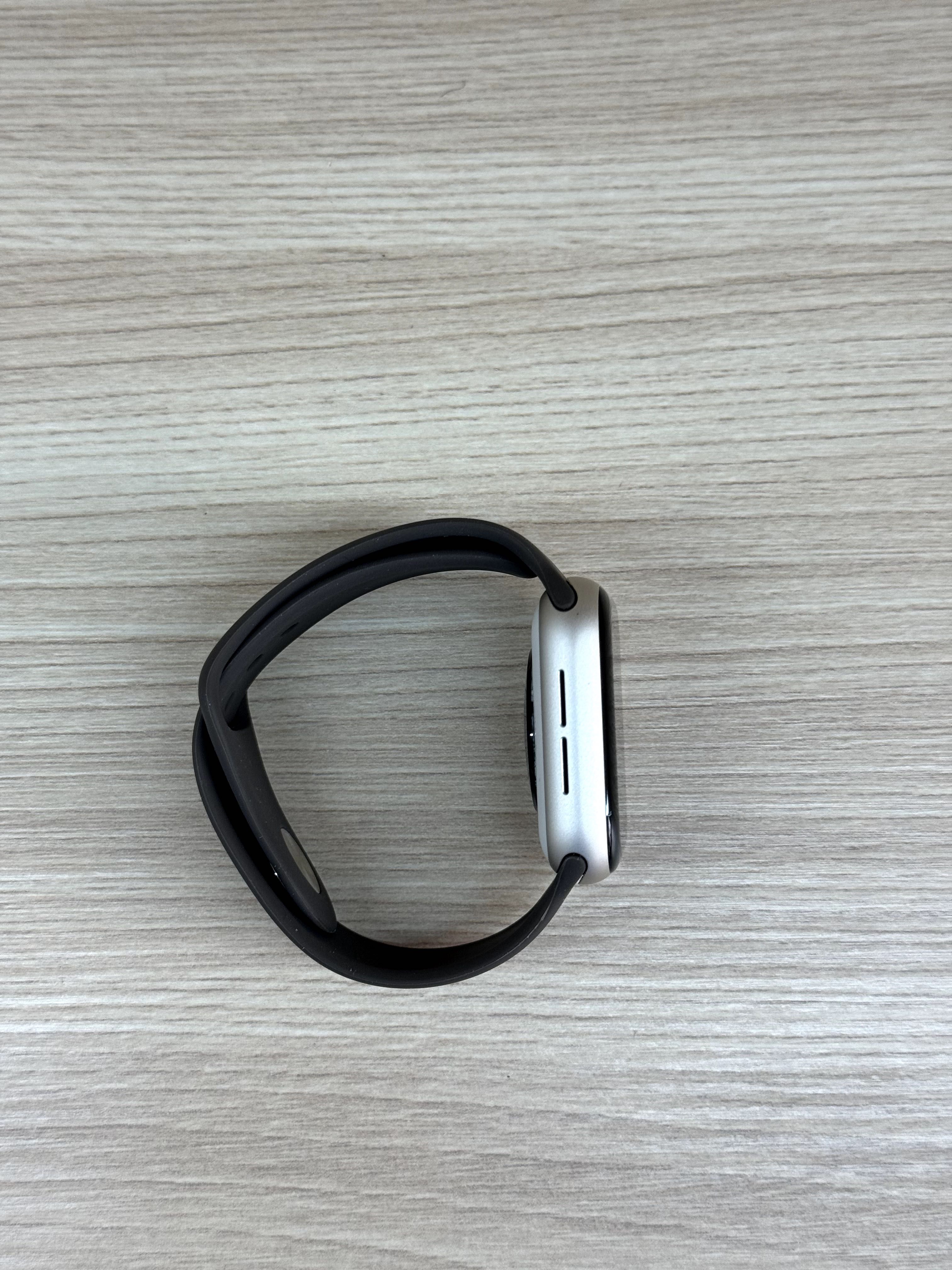 Apple Watch SE 2 2022 40mm Starlight Aluminium Case
