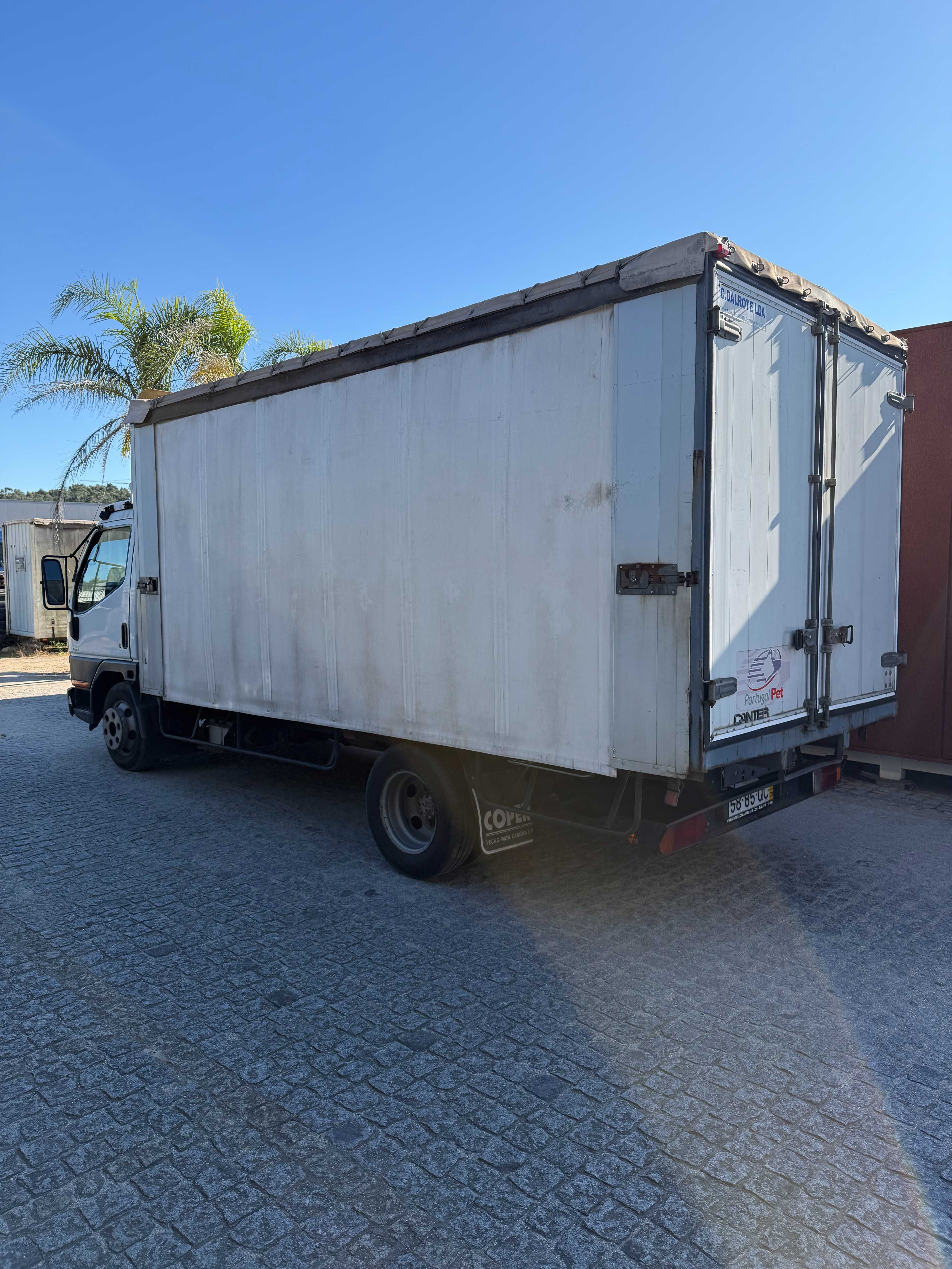 Carrinha Mitsubishi Canter 3.9CC ligeira