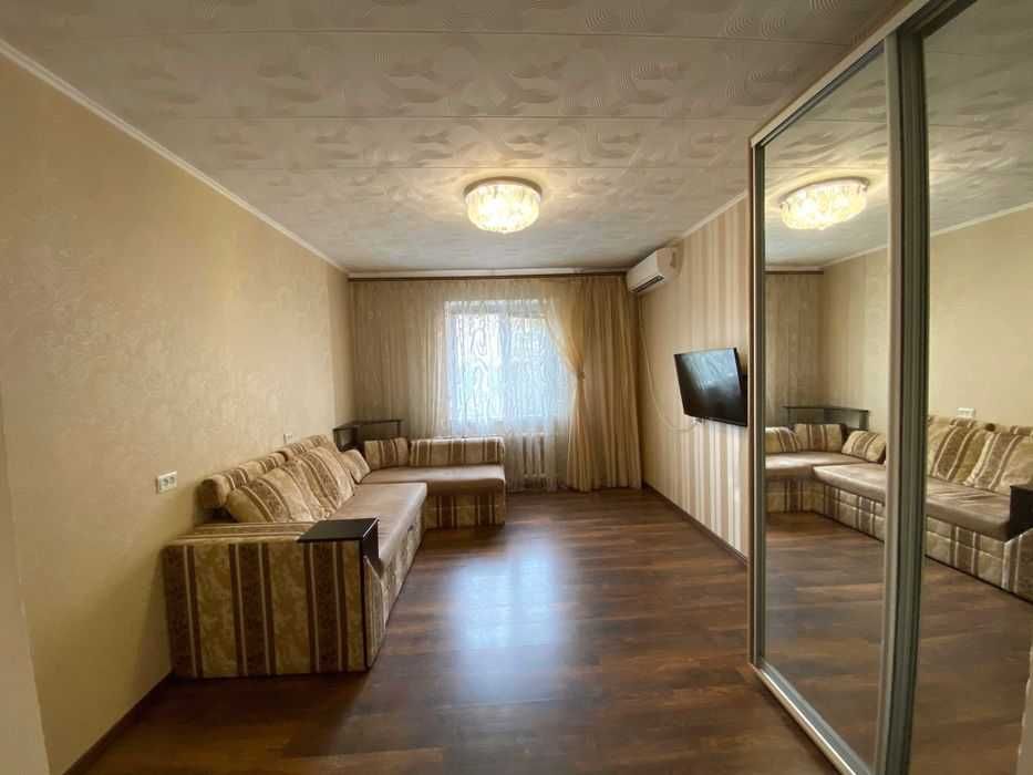 Продам 3 комнатную квартира на ж/м Покровский ( Коммунар ) Кирпич
