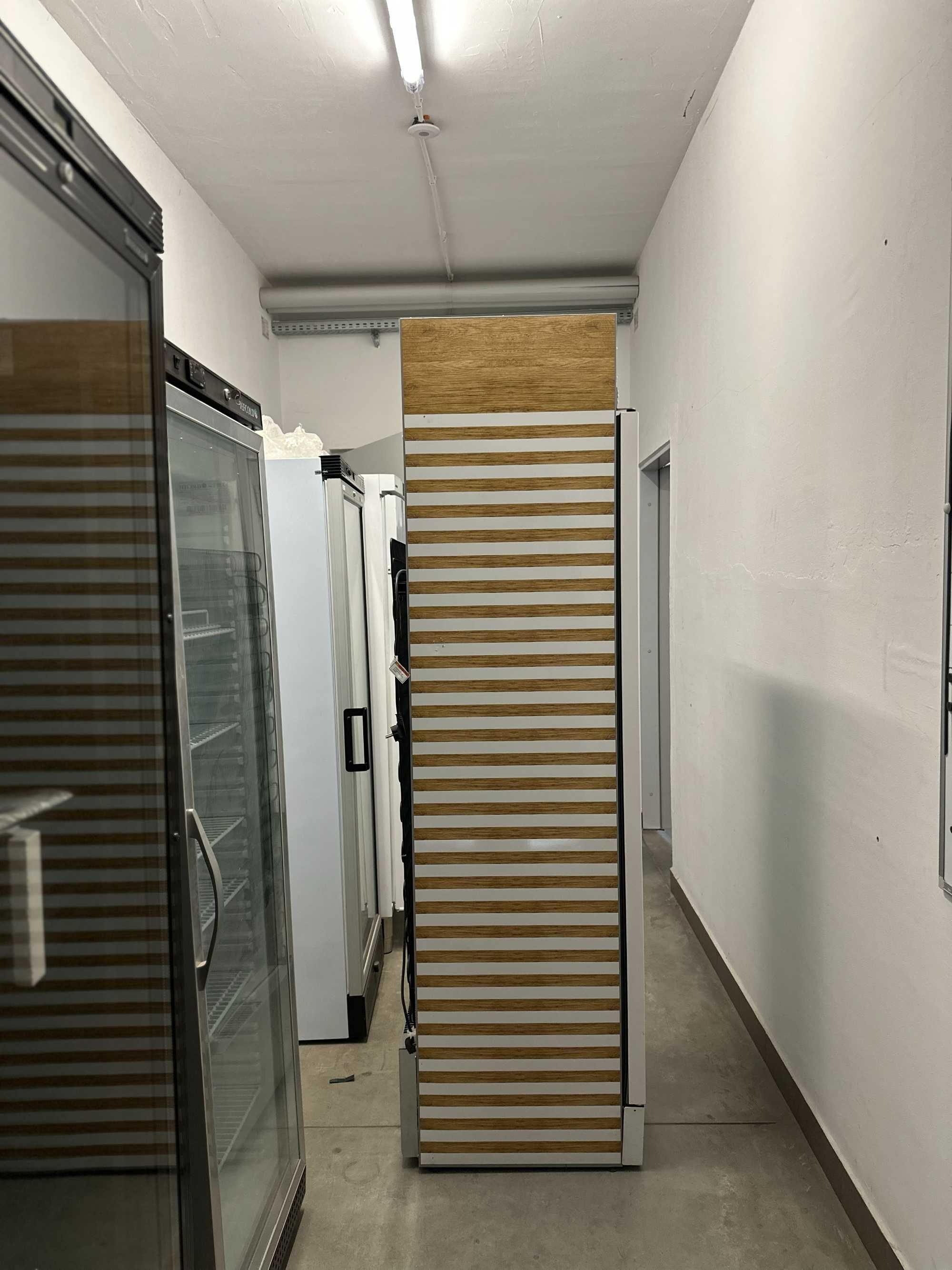 Lodówka na napoje Frigoglass - 340 l