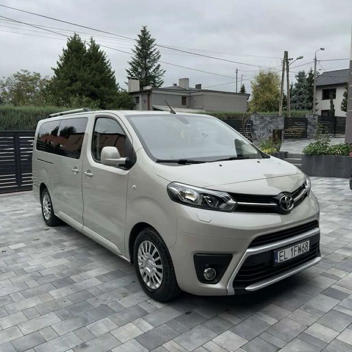 Toyota ProAce Faktura VAT, pierwszy właściciel, 9 miejsc, hak, automat