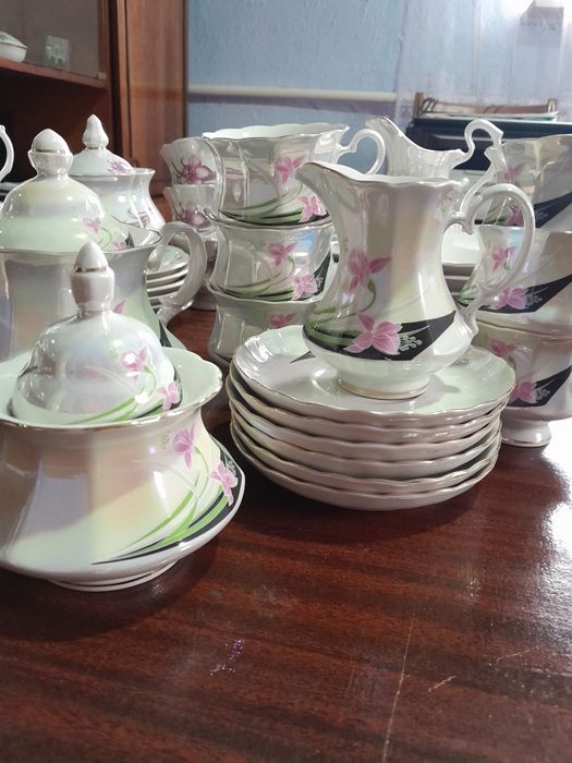 Сервізи,посуд.Коростенський фарфор.