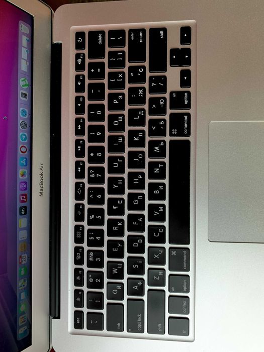Ноутбук Apple a1466/ core i7 1,7ghz/ ram8gb/ ssd256gb/ intel hd5000