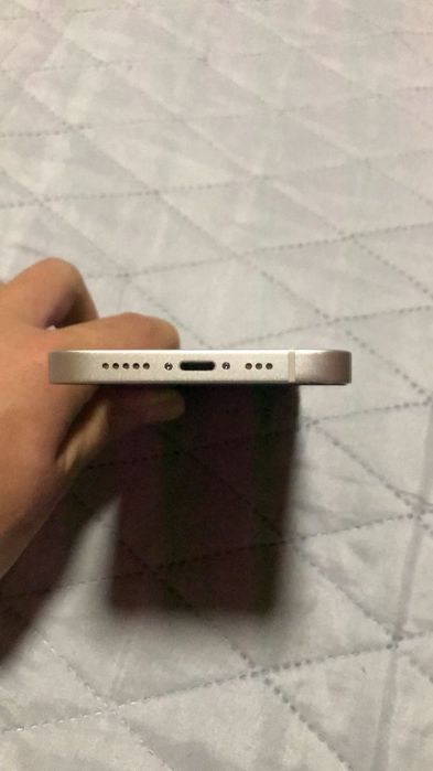 iPhone 13 Branco 256 GB – Como Novo, bateria 100% + Caixa & Fatura
