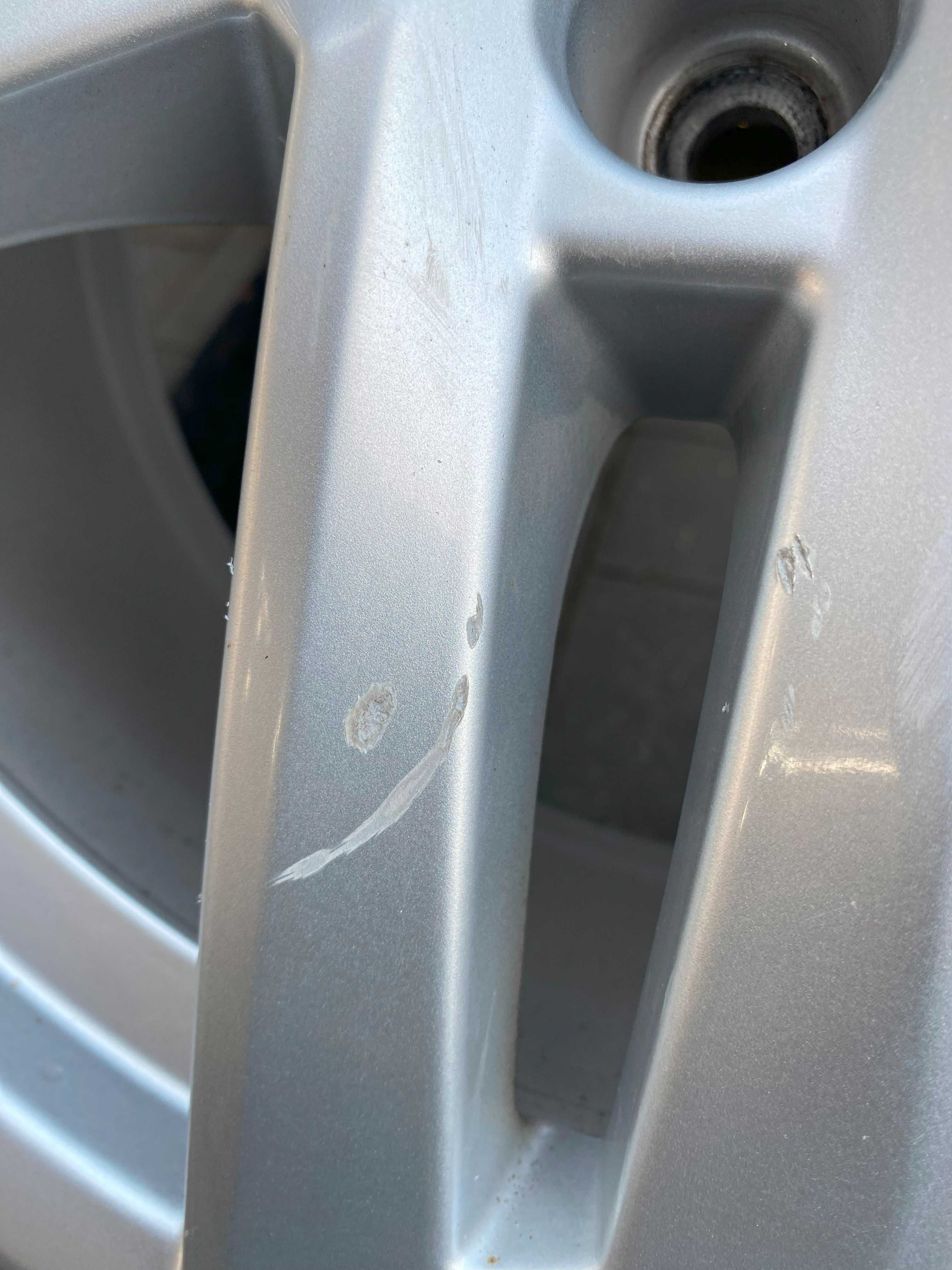 Alufelgi 4szt. Koła + Opony prawie nowe 225/50R17 Nokian AUDI A4 B8 B9