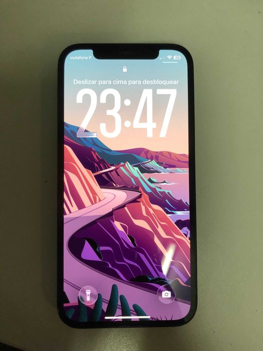 iPhone 12 64 GB preto