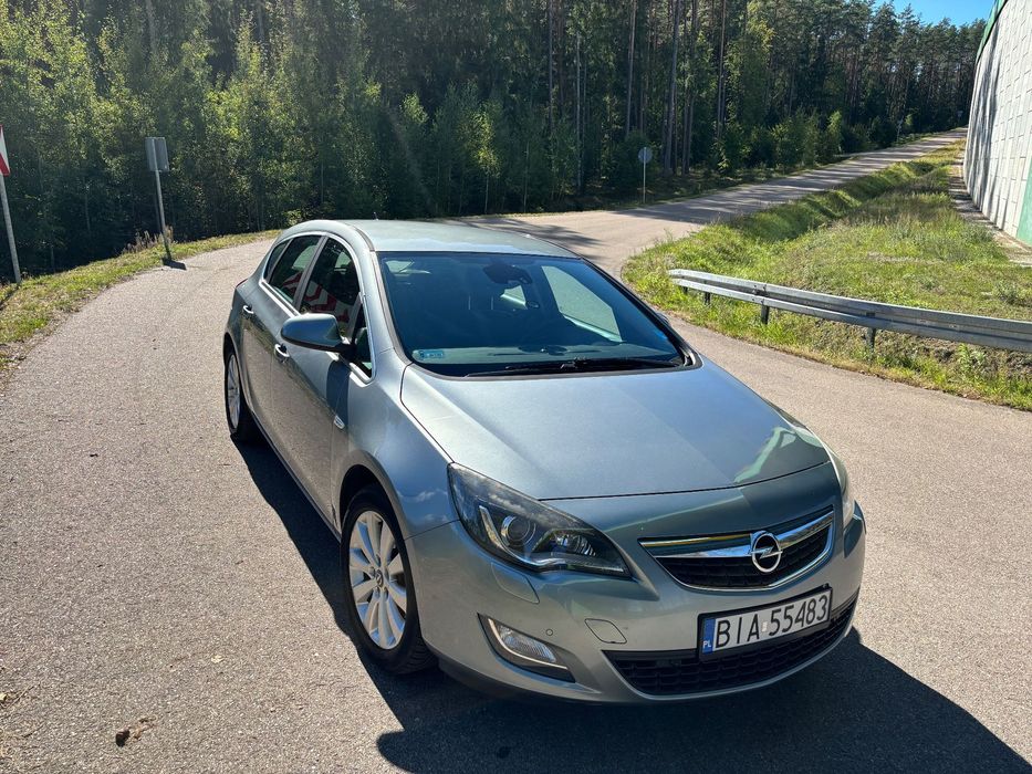 Opel Astra Opel Astra J 1.6 Turbo, 180km