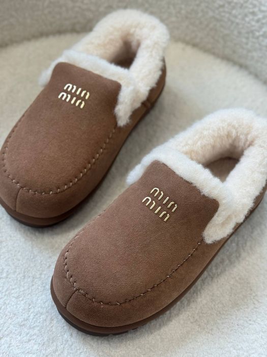 Тапки лофери miu miu замш 37,39р беж і коричневий колір