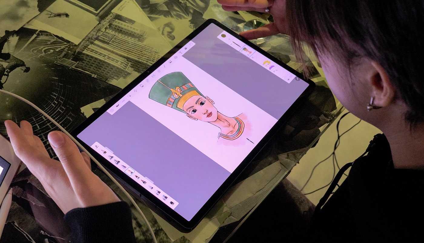 Планшет для навчання, ігор, навігації роботи Samsung Galaxy Tablet 11"