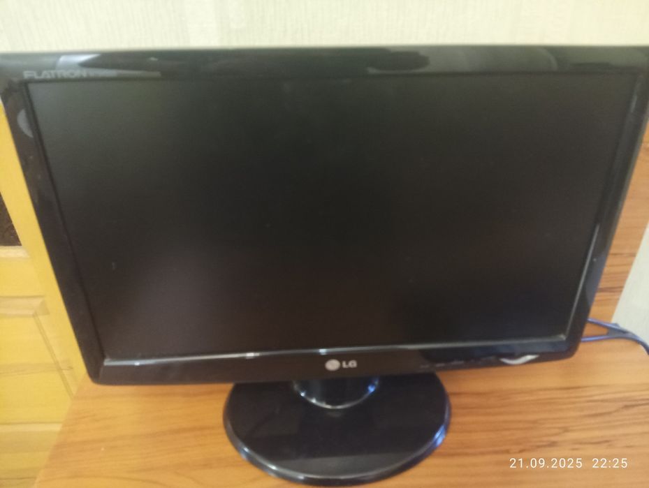 ПК + стіл + акустика