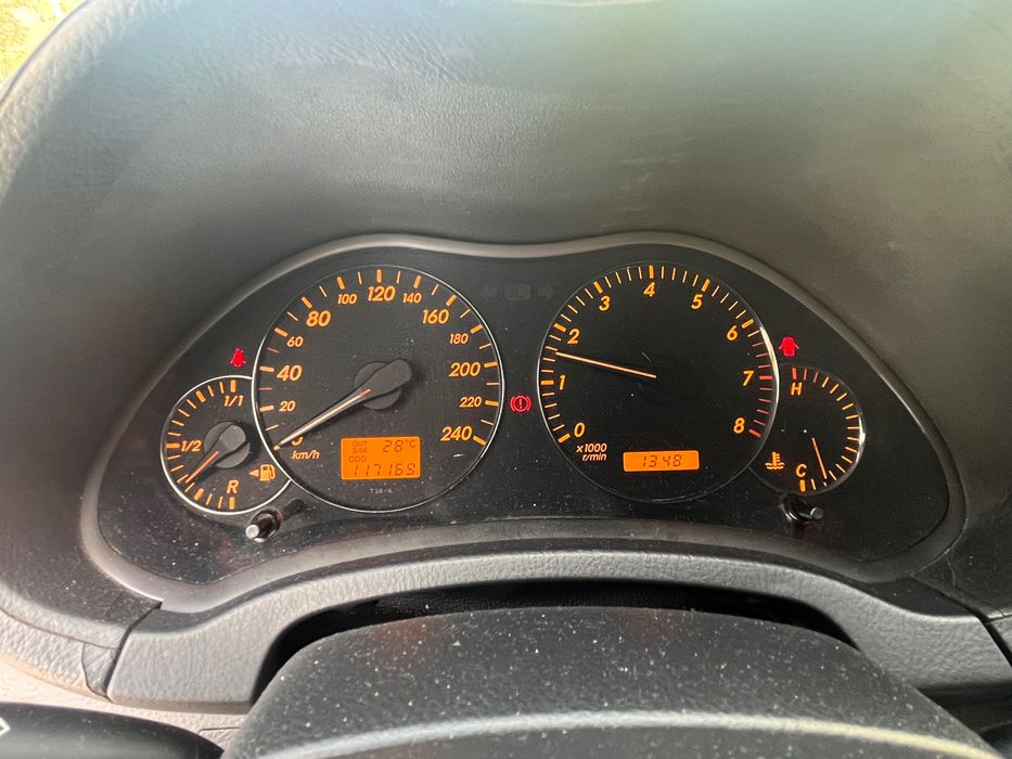 Toyota Avensis 1.6