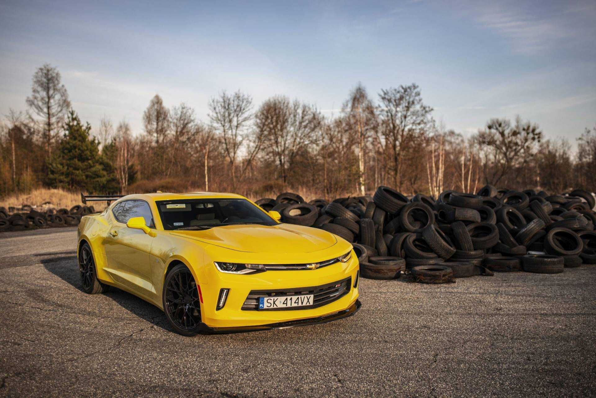 Wynajem aut AMERYKAŃSKICH V6 V8 Mustang Camaro Challenger LOTNISKO