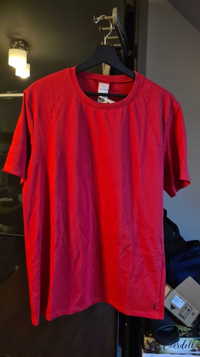 T-Shirt Decathlon NYAMBA czerwony rozmiar L NOWY