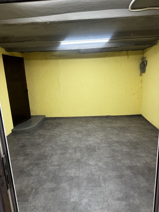 Продам два приміщення +діючий бізнес в центрі міста