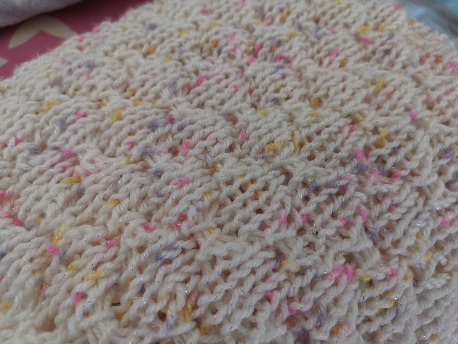 Ręcznie robiony kocyk dla dziewczynki