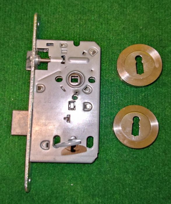 Zamek Gerda ZW 6000 prawy wpuszczany do drzwi S XS zamek klucz klamka