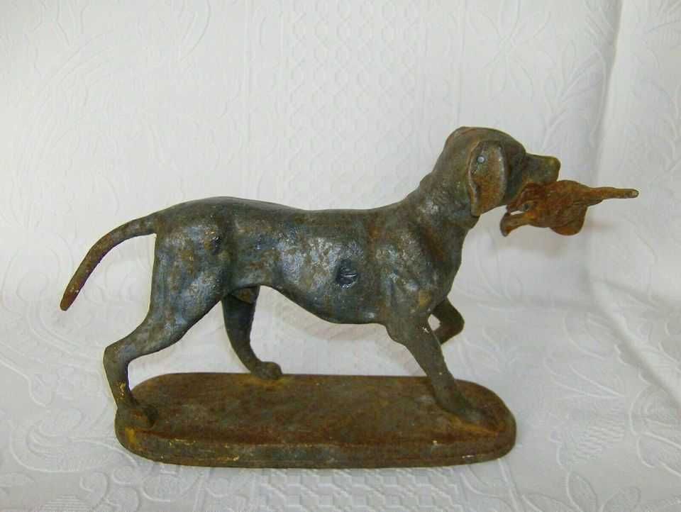 Cão Antiga Figura Escultura em metal.