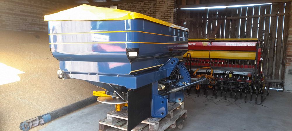 Rozsiewacz Bogballe M2 KRM ( axis, mds,vicon)