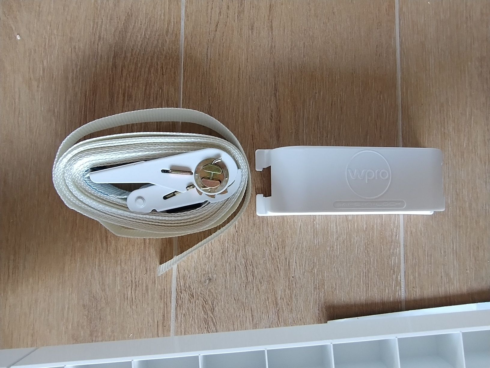 WHIRLPOOL Łącznik pralki z suszarką KCL103 uniwersalny pasuje Bosch