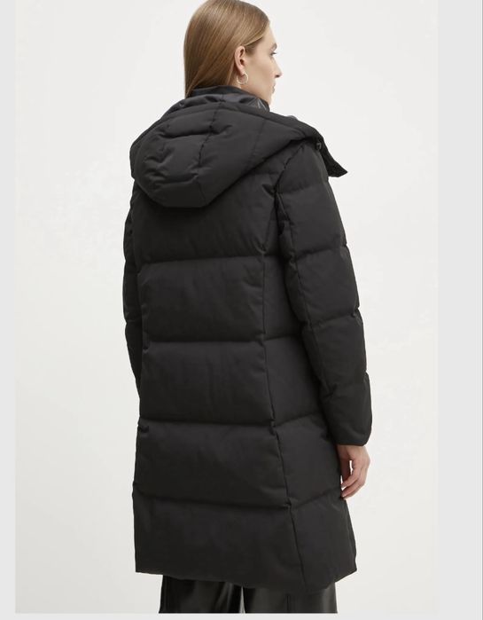 Натуральний пуховик Guess Belkisa