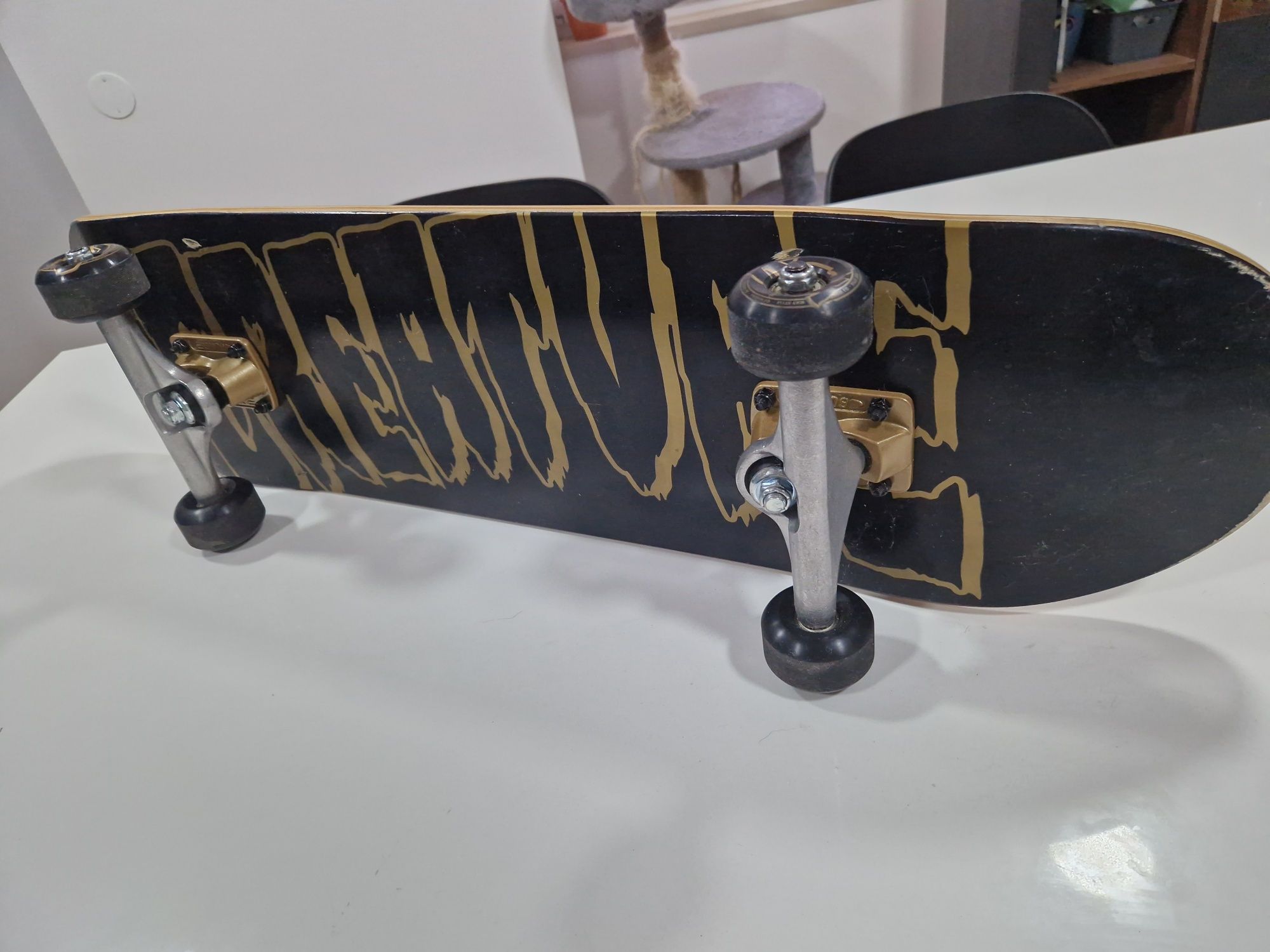 Skateboard Creature 8.25"
