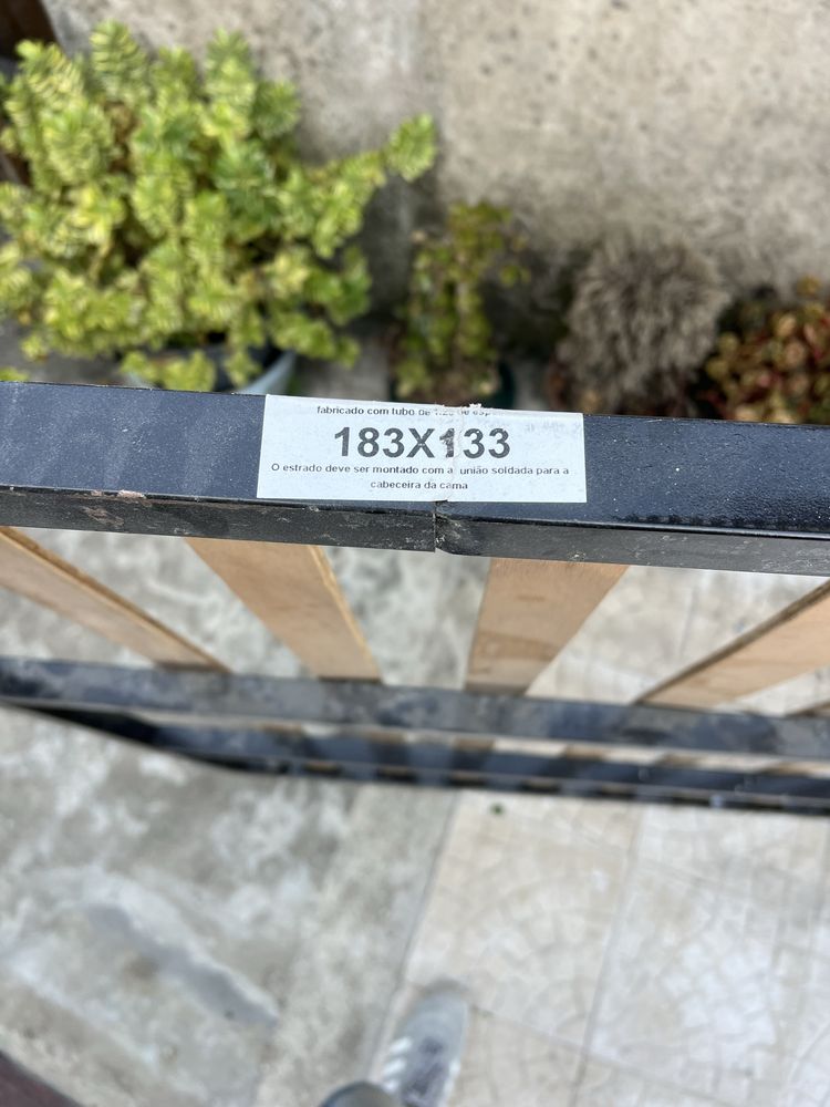 Estrado 183x133 em bom estado