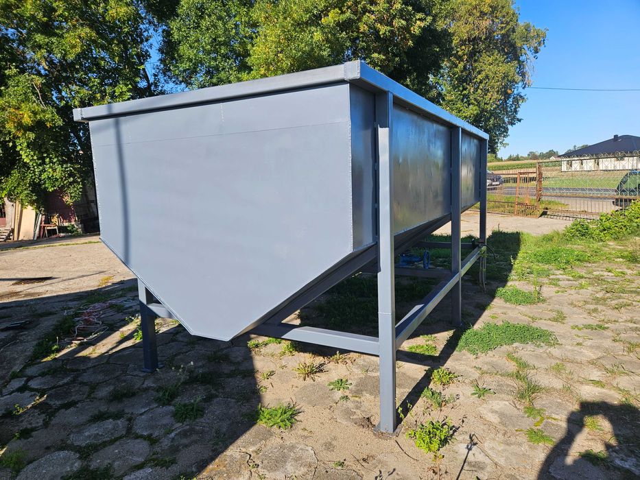 Zbiornik, wanna, paka, kontener zabudowa samochodu.