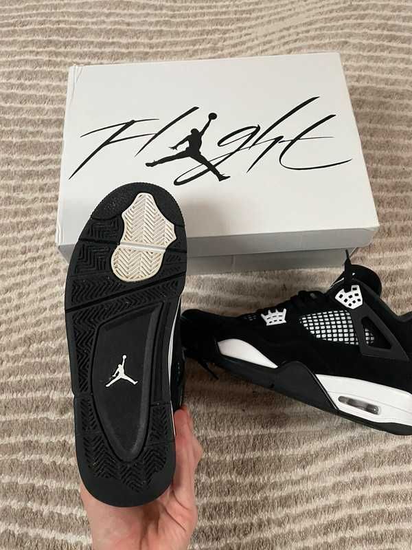 Jordan 4 Retro White Thunder R.41