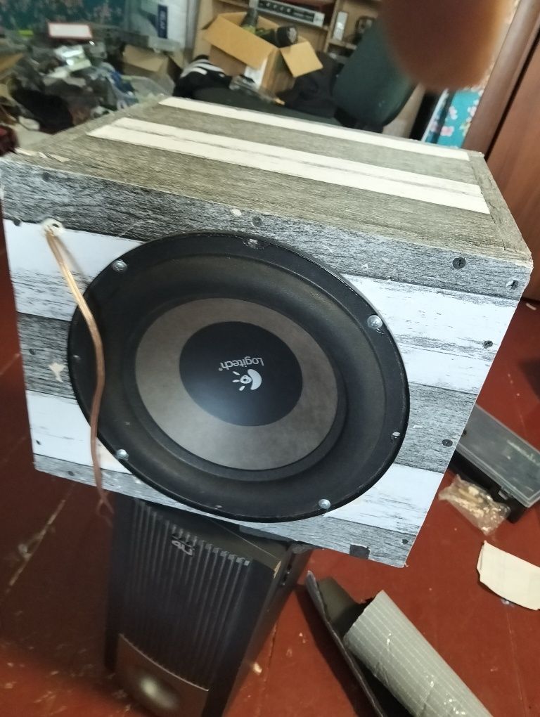 Сабвуфер 10" 150 ват RMS 4 ом