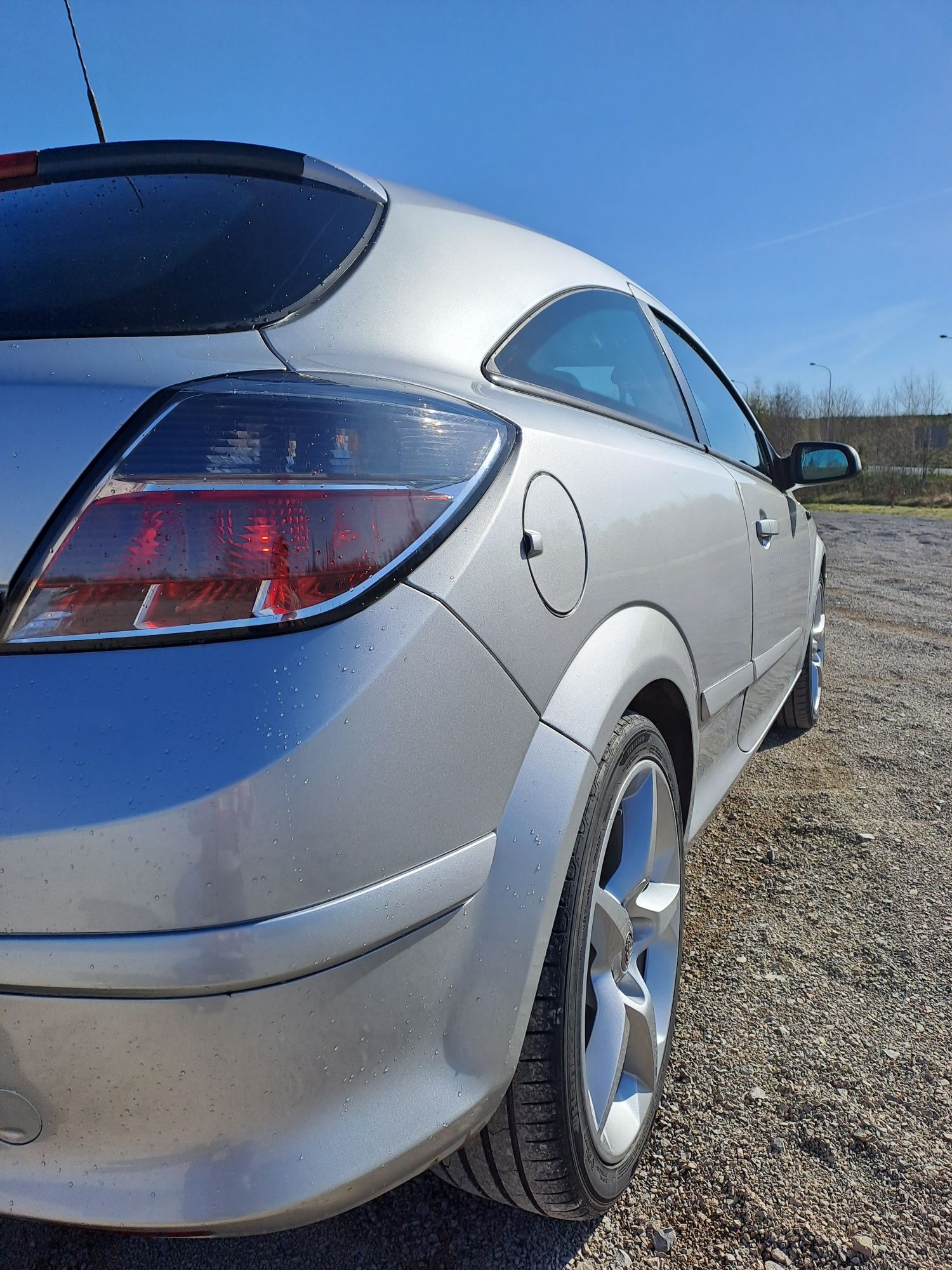 Opel astra h gtc 1.3 cdti klimatyzacja