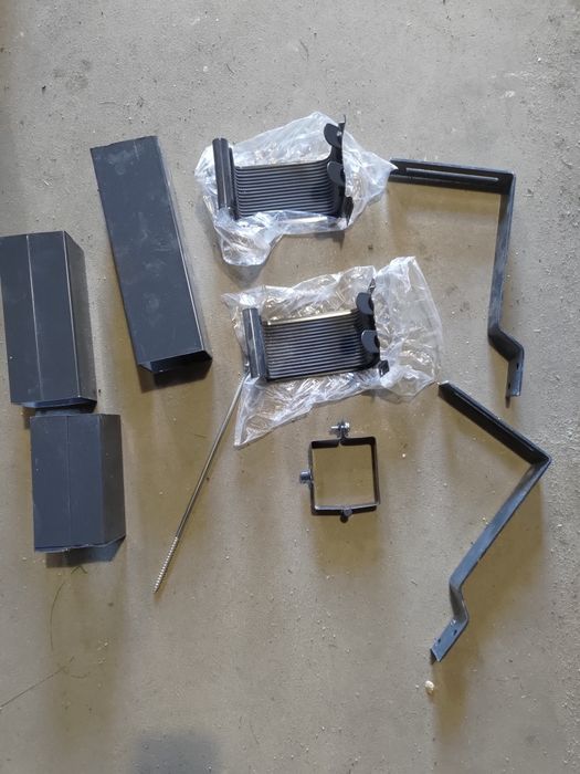 Zestaw rynny spustowe kwadratowe Galeco Stal2 Stal 2. Rynna, osadnik