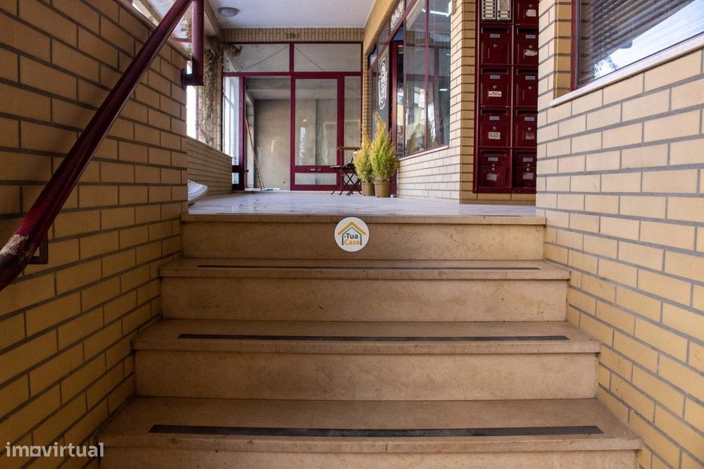 Loja À Venda – 75M2 Em Gaia | Zona Privilegiada