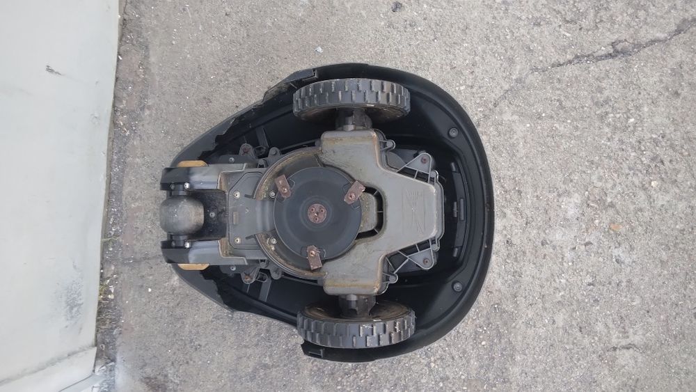 Robot koszący Gardena R70LI kosiarka samojezdna Gardena Husqvarn