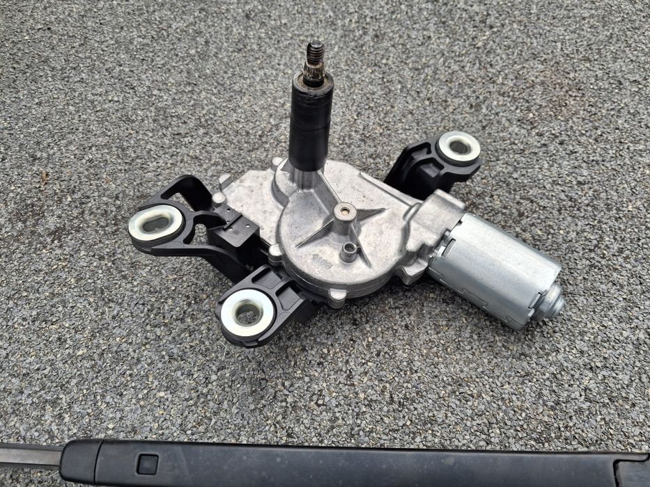 Mechanizm wycieraczki tył vw touran II lift 10- 15