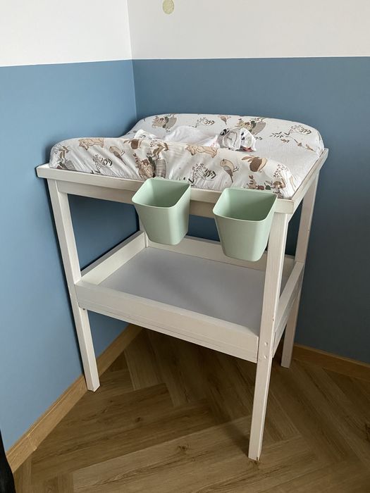 Przewijak drewniany z akcesoriami