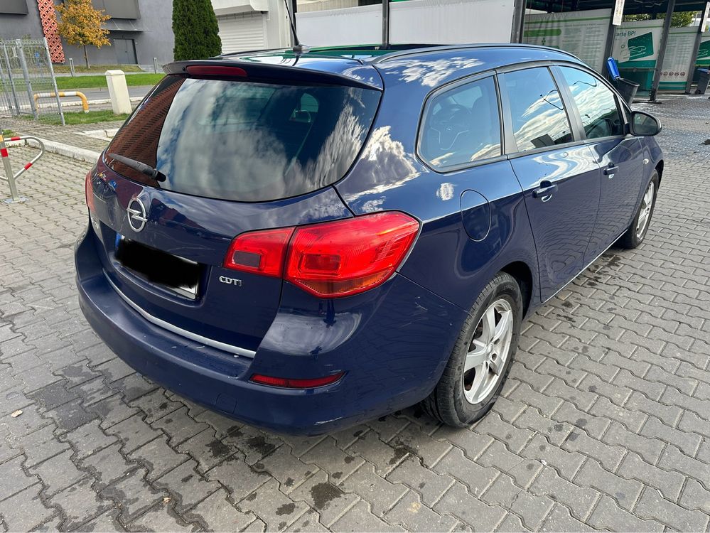 Sprzedam Opel Astra J 2012 1.7 CDTi